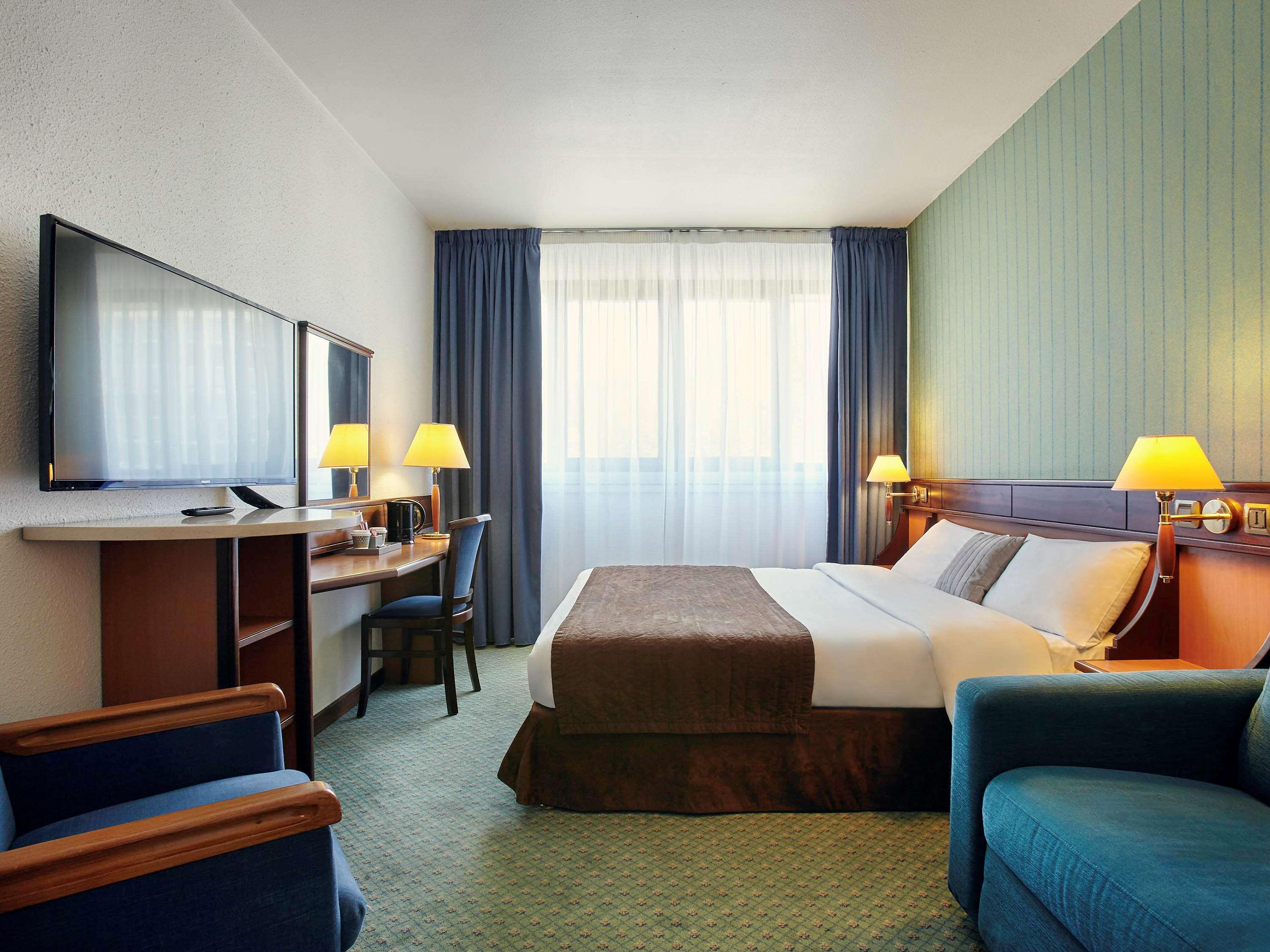 Mercure Versailles Paris Ouest Exterior foto